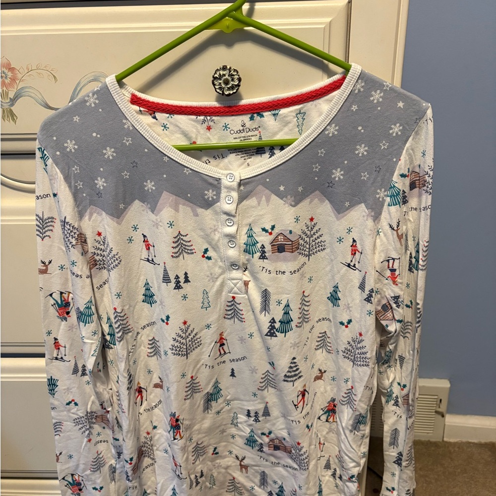 Cuddl Duds Festive Winter Pajama Top
